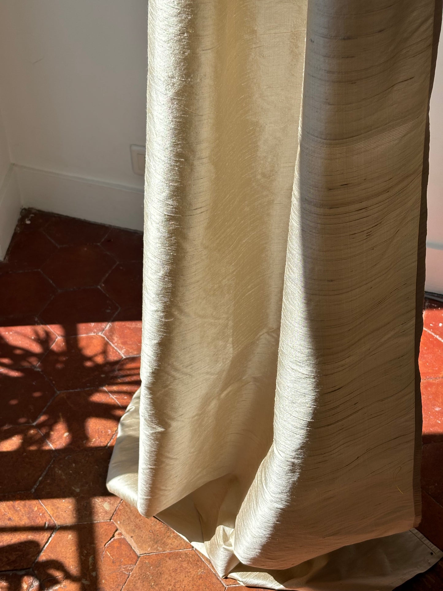 "Curtain" Ivory, Silk