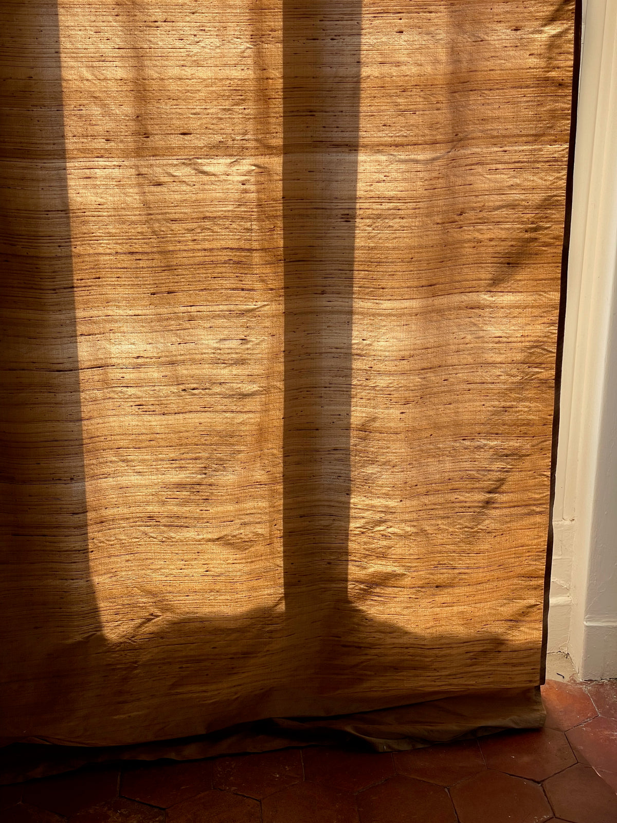 "Curtain" Natural Brown, Silk