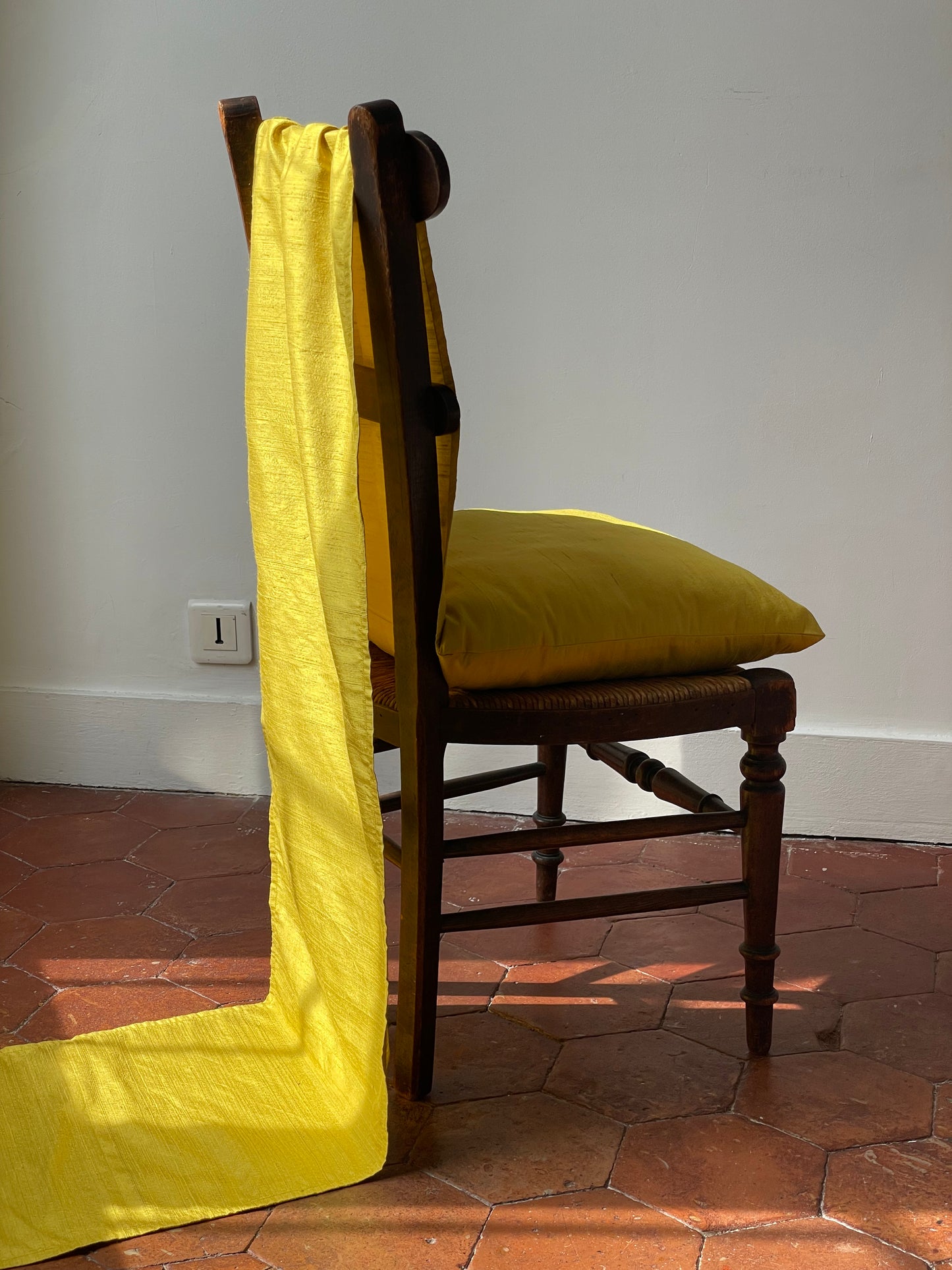 "Draped Dining Pillow" Golden, Silk